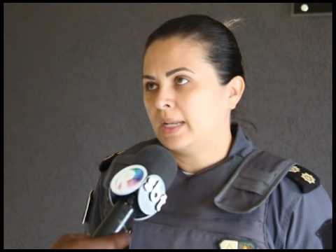 Ligar para a polícia por causa de barulho